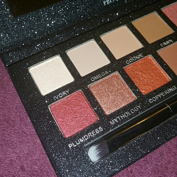 IMAGIC 14 Color Eye Shadow Palette - Picture 6 of 7